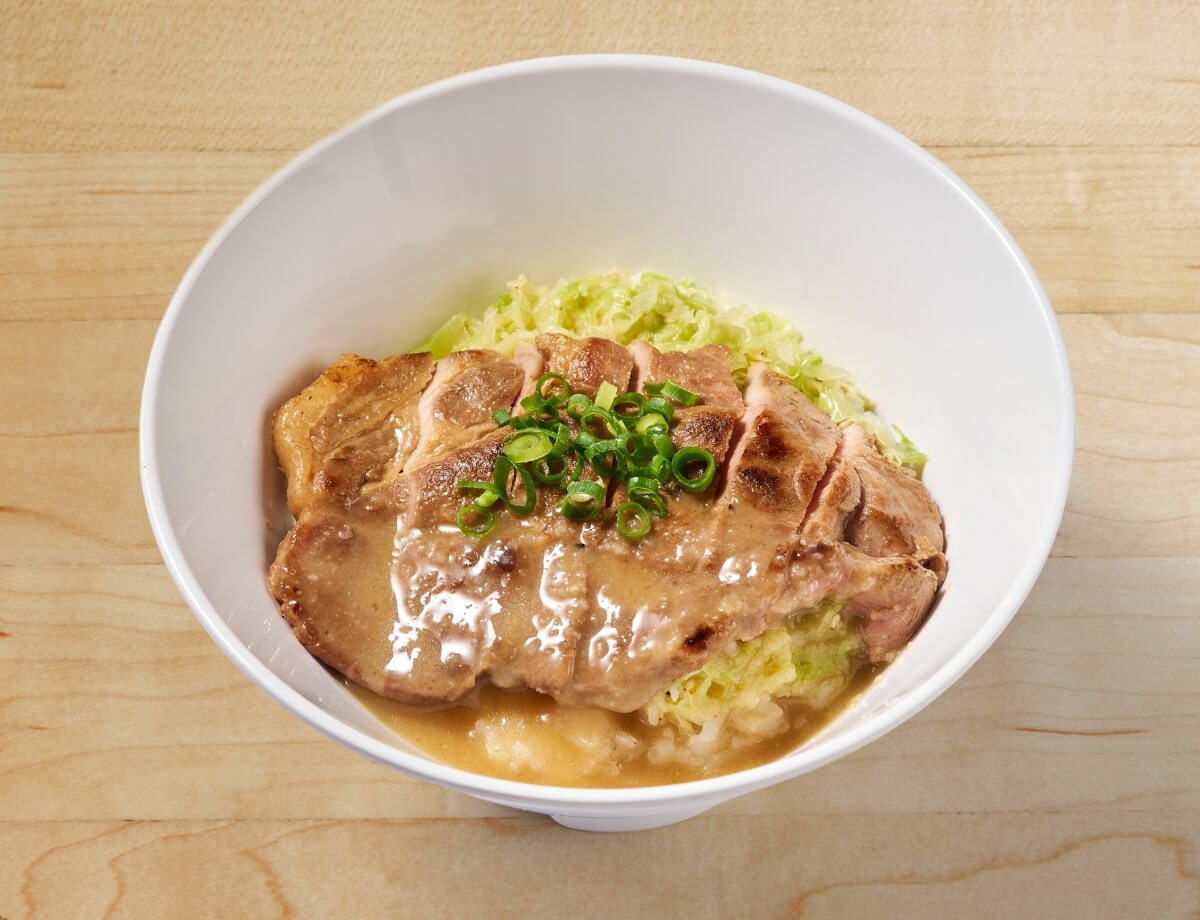 豚肩ロースのとろろ丼